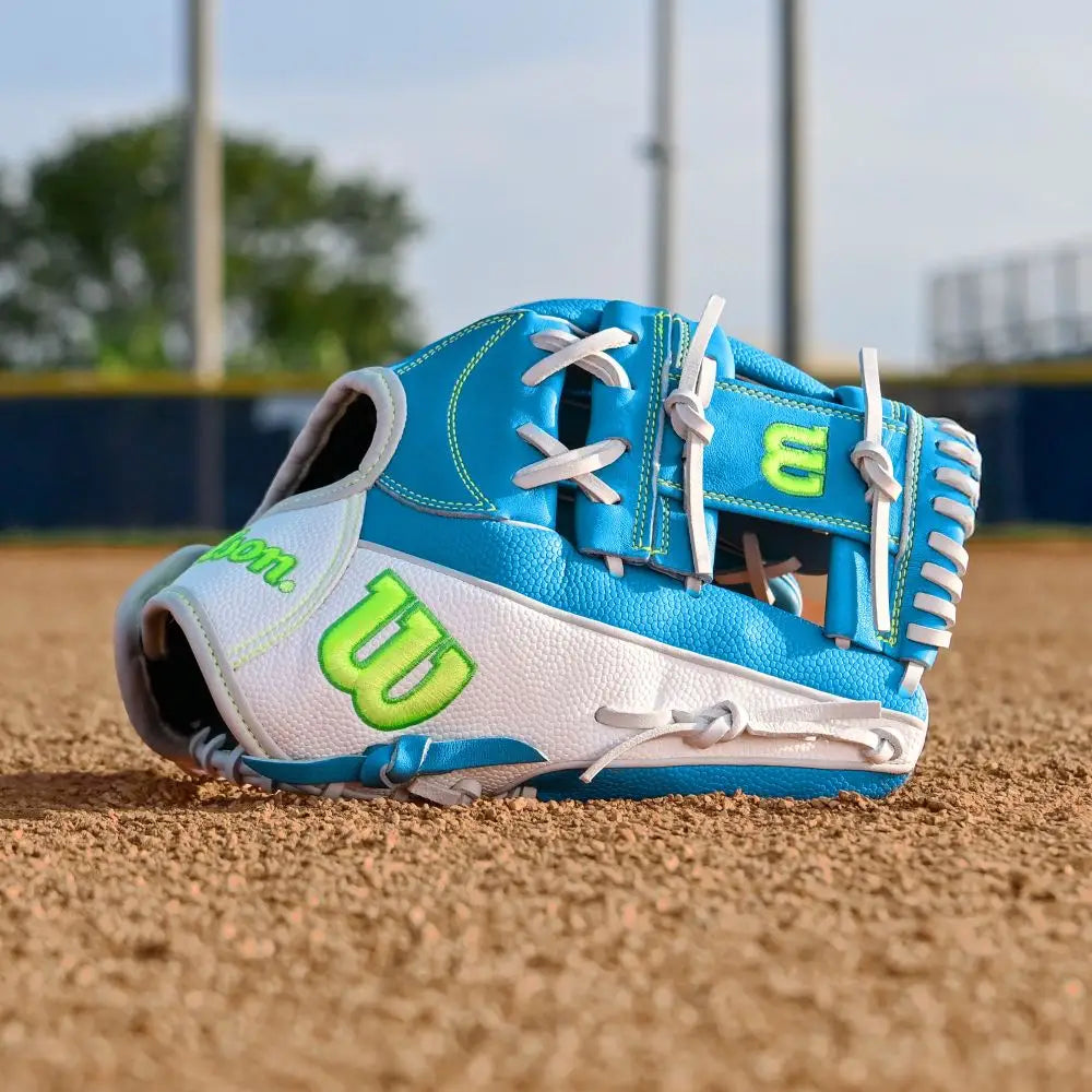 Wilson A2000 Fall 2025 H12ss 12.00’’ Fastpitch Glove Wbw10348612 - Sky Blue White - Light / Right Throw