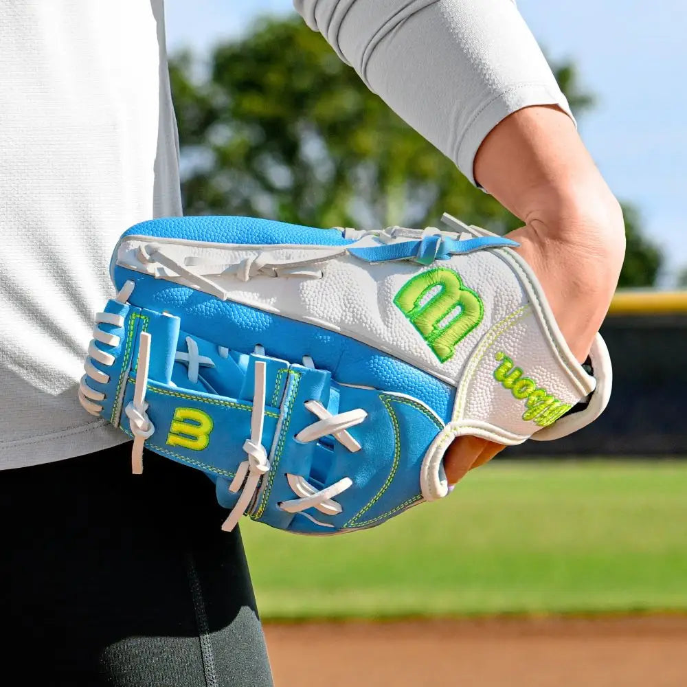 Wilson A2000 Fall 2025 H12ss 12.00’’ Fastpitch Glove Wbw10348612 - Sky Blue White - Light / Right Throw