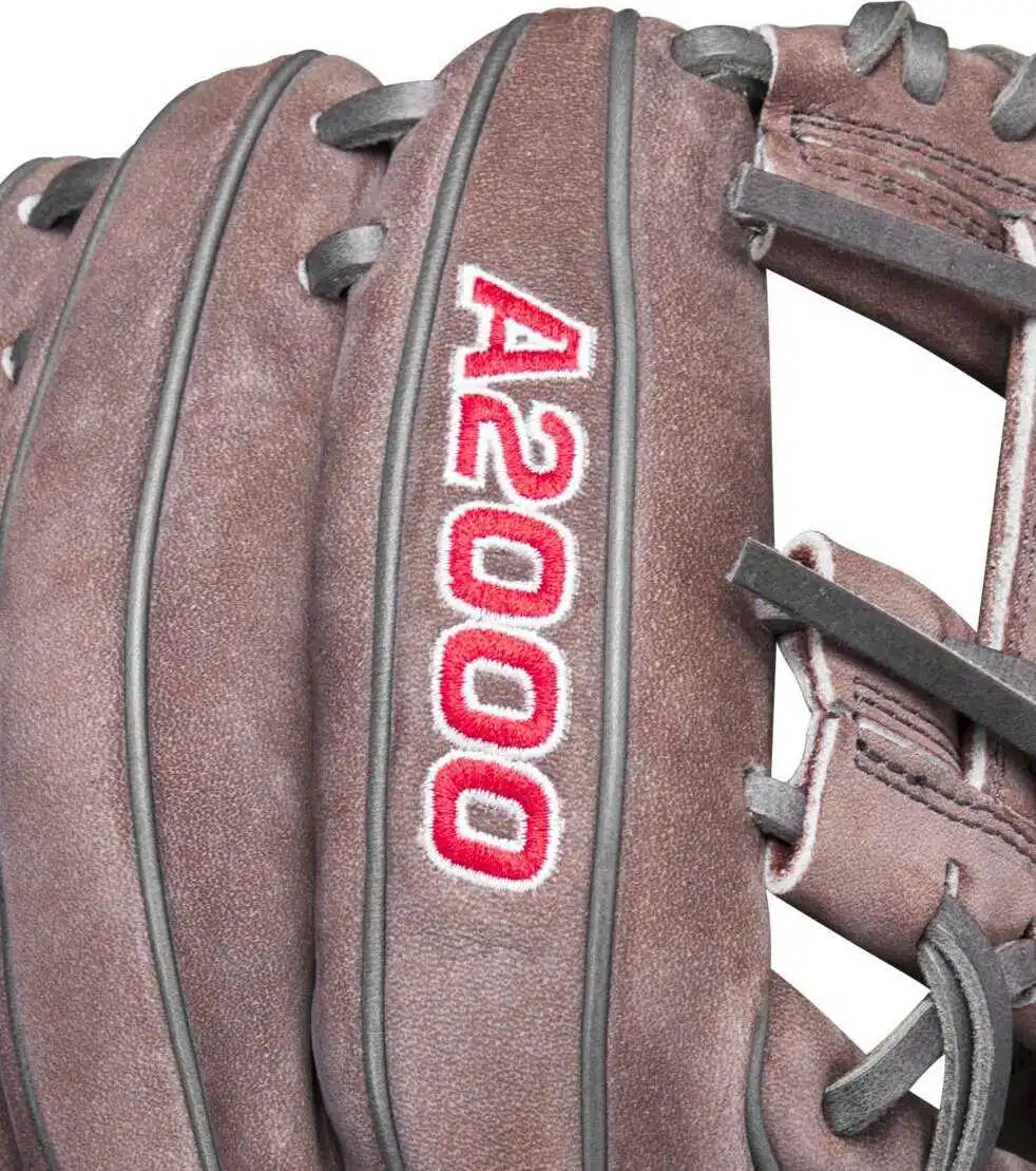 Wilson A2000 Pf88 11.25’’ Infield Glove Dec 2023 Gotm Wbw1016911125 - Buffed Coal Red - Brown / Right Throw