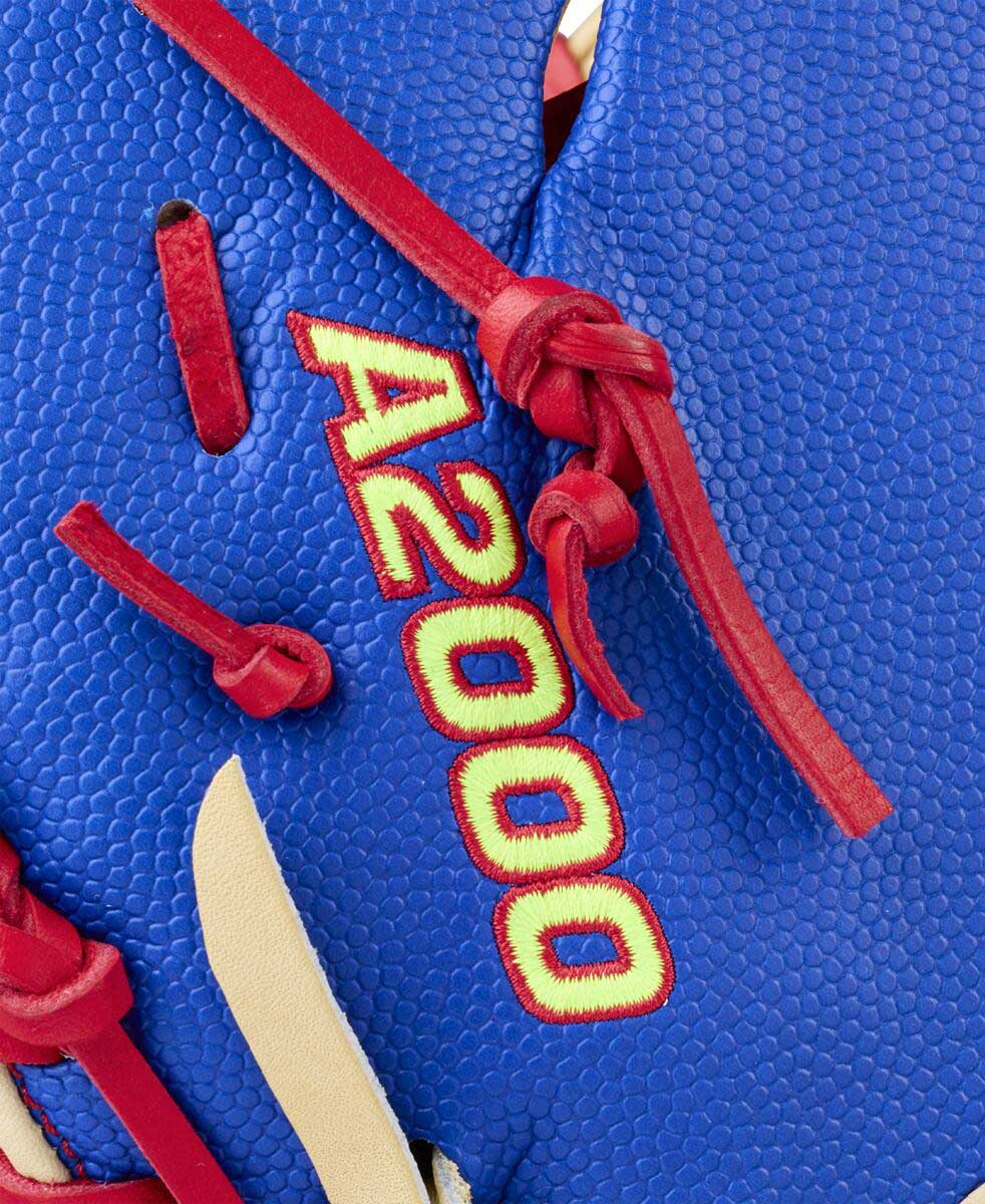 Wilson A2000 Summer 2026 1677ss 1st Base Mitt 12.50’’ Wbw104605125 - Royal Blonde - Right Throw