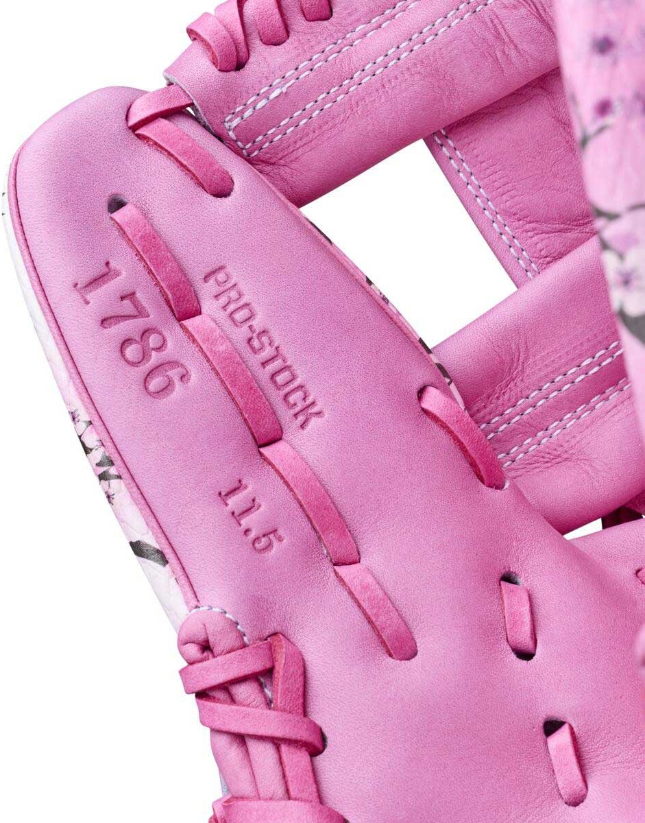 Wilson A2000 Summer 2026 1786 Infield Glove 11.50’’ Wbw104595115 - Cherry Blossom - Right Throw