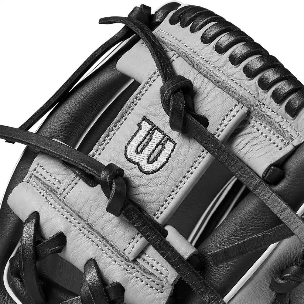 Wilson A700 11.50’’ Youth Utility Glove Wbw101427115 - Black Silver - Cork / Right Throw