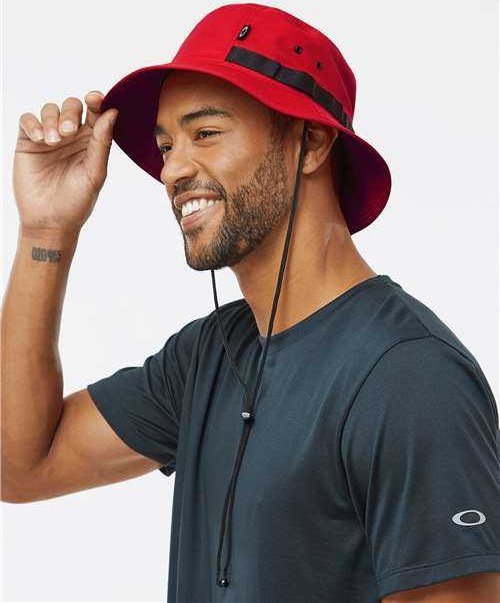 Oakley FOS900831 Team Issue Bucket Hat - Team Red&quot; - &quot;HIT a Double